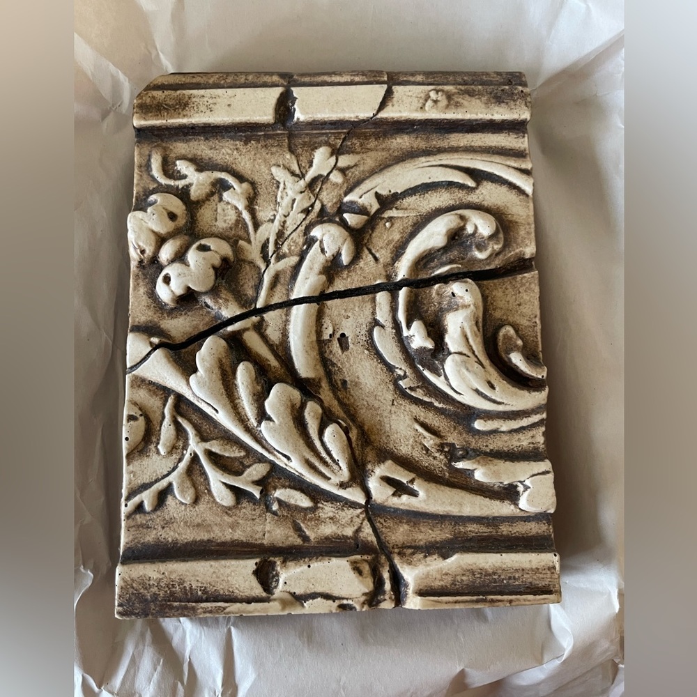 Retired Sid Dickens - T15 italian decorative molding